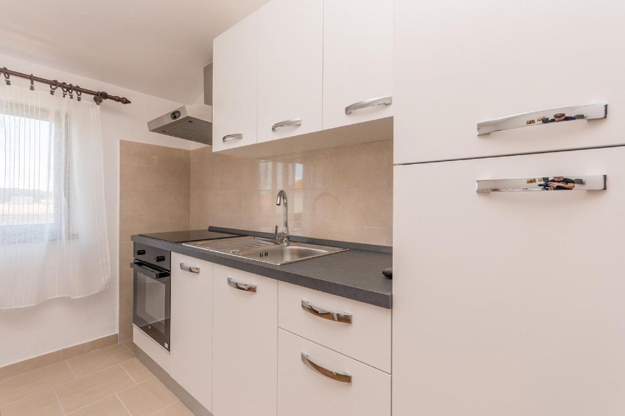 Apartment Lucija Biograd Na Moru Eksteriør billede