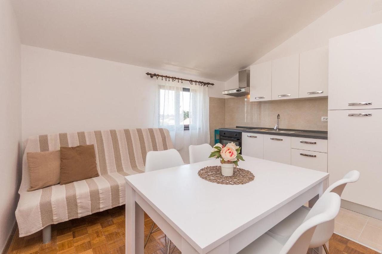 Apartment Lucija Biograd Na Moru Eksteriør billede