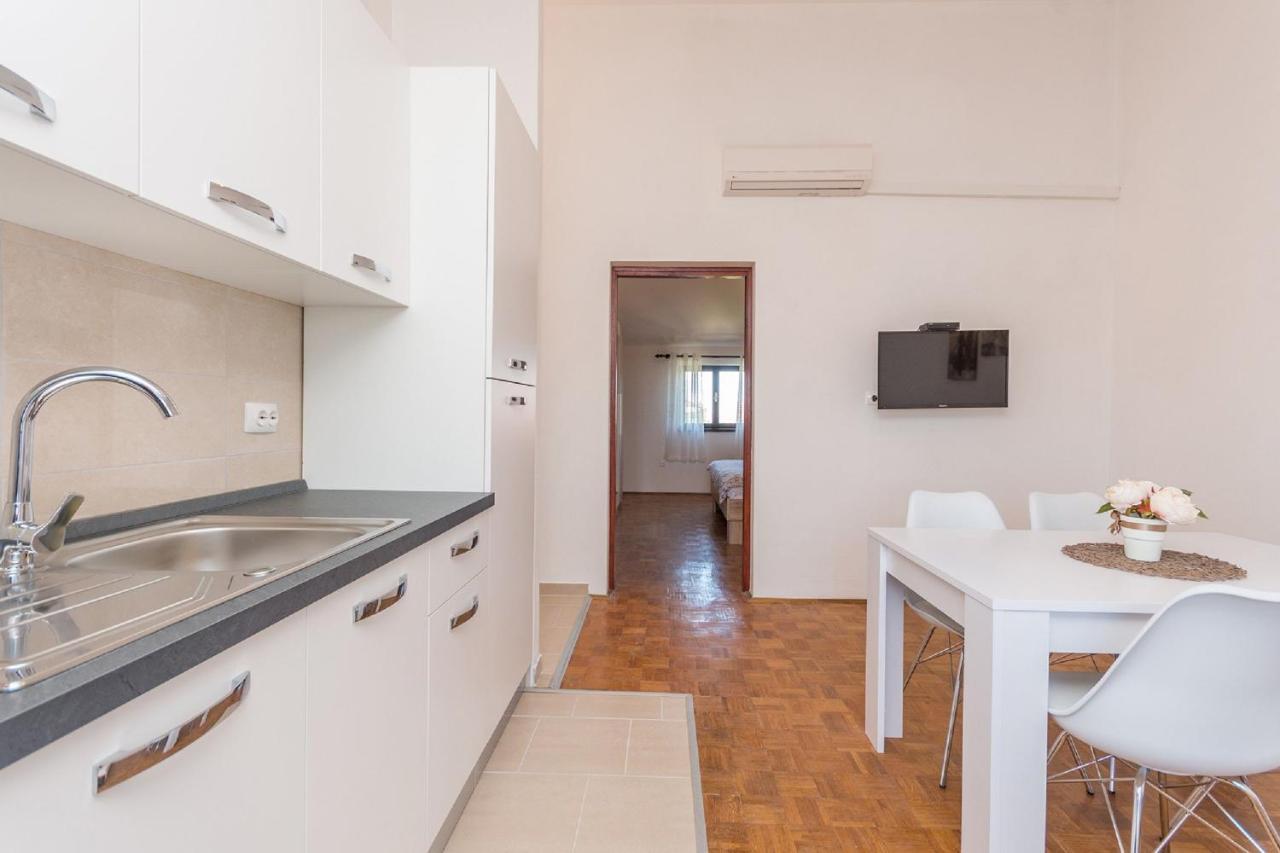 Apartment Lucija Biograd Na Moru Eksteriør billede