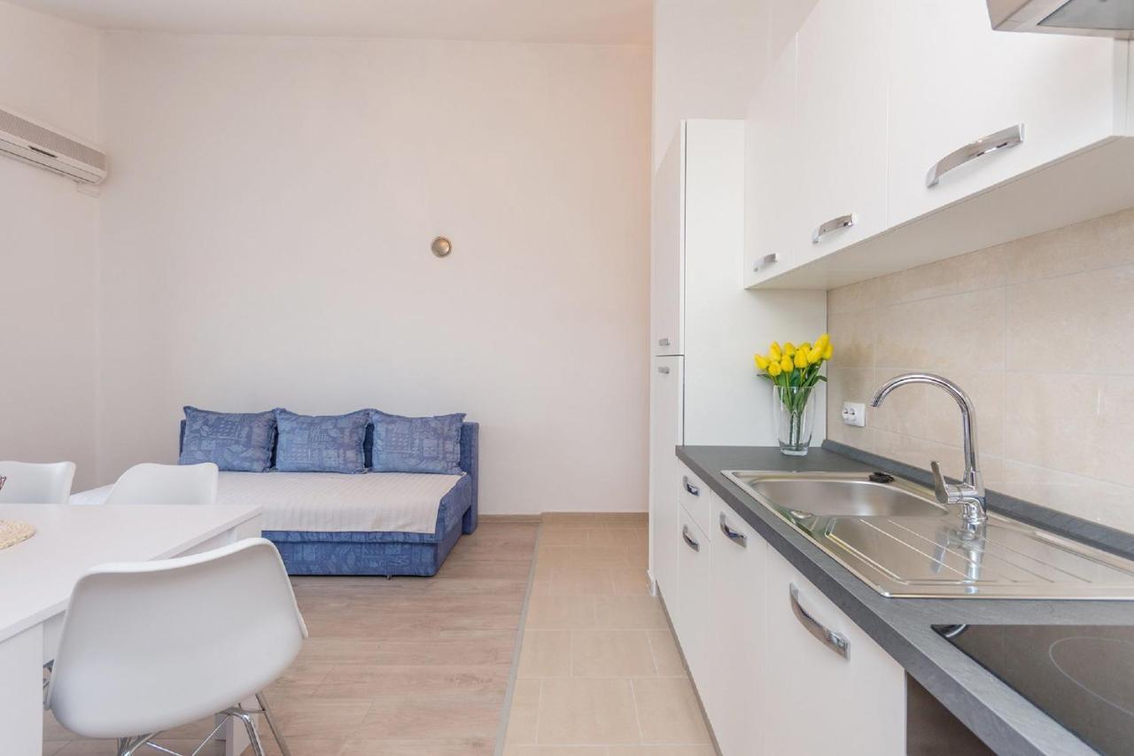 Apartment Lucija Biograd Na Moru Eksteriør billede