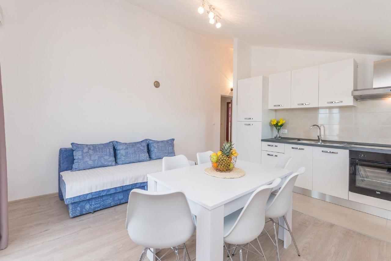 Apartment Lucija Biograd Na Moru Eksteriør billede