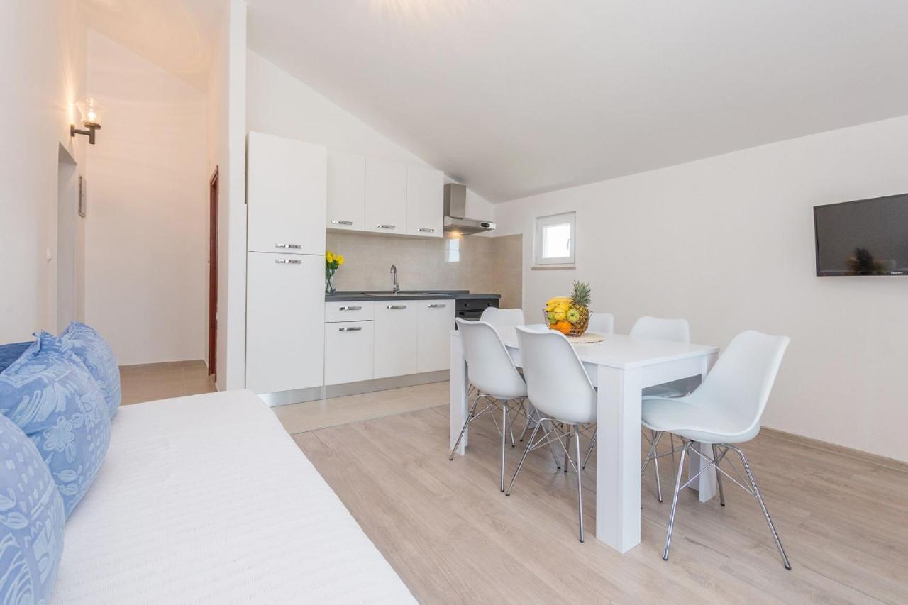 Apartment Lucija Biograd Na Moru Eksteriør billede