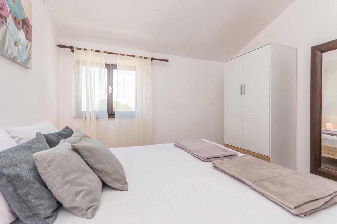 Apartment Lucija Biograd Na Moru Eksteriør billede